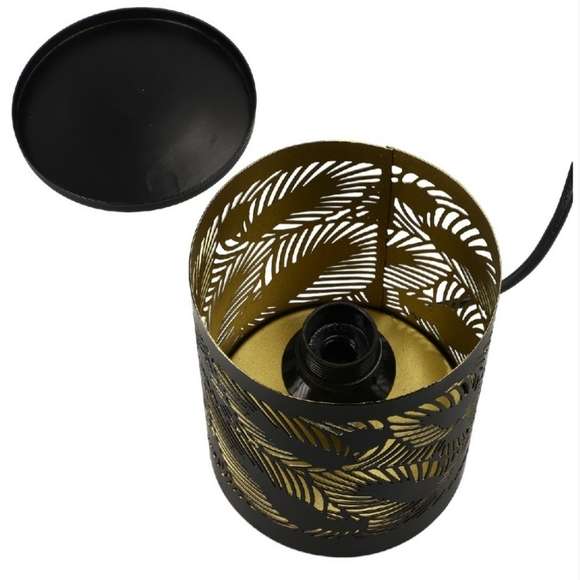 NWT Handcrafted Iron Floral Pattern Lamp with Wild Fig Leaf Fragrance - Picture 4 of 8